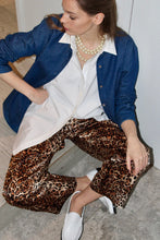 Load image into Gallery viewer, Slim pant -Leopard silk